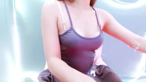 sweetie_bae99 online show from April 6, 2026, 3:48 am