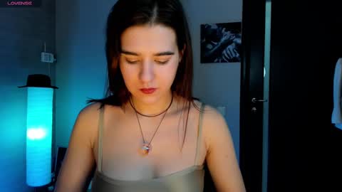 sweetie_catt online show from February 18, 2025, 8:27 am