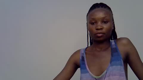 Snapshot of sweetie_coco chatting on January 5, 2026, 6:22 pm Luciana online show from January 5, 2026, 6:22 pm
