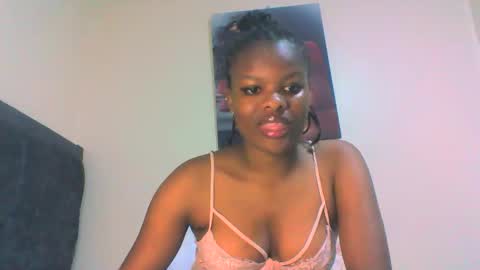 Snapshot of sweetie_lee chatting on February 18, 2026, 2:40 am sweetie lee online show from February 18, 2026, 2:40 am