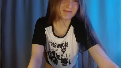 Annie online show from May 12, 2026, 9:23 pm