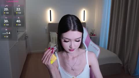 Snapshot of sweetiebones chatting on February 3, 2026, 6:22 am bratty gf online show from February 3, 2026, 6:22 am