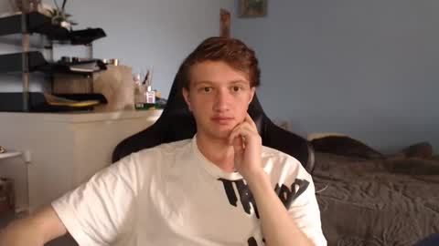 Snapshot of sweetiecharmm chatting on March 18, 2026, 7:22 am Cat online show from March 18, 2026, 7:22 am