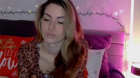 Snapshot of sweetiedarlingxoxox chatting on January 14, 2026, 10:25 pm Daddy Babby Girl online show from January 14, 2026, 10:25 pm