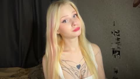 Snapshot of sweetielis chatting on December 17, 2024, 4:01 am sweetie Lisa3 online show from December 17, 2024, 4:01 am