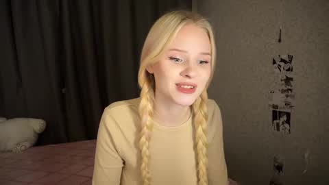 Snapshot of sweetielis chatting on January 4, 2025, 4:12 am sweetie Lisa3 online show from January 4, 2025, 4:12 am