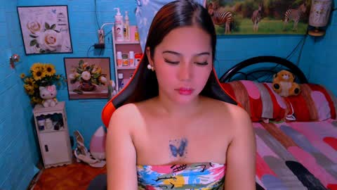 Nicole online show from January 29, 2025, 4:47 am