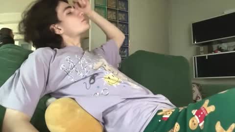 SweetiesKitties online show from December 2, 2025, 9:03 am