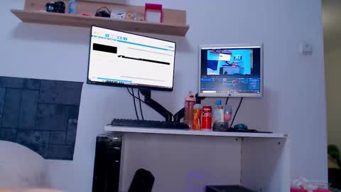 Snapshot of sweetjess022 chatting on March 5, 2025, 12:00 pm jessica online show from March 5, 2025, 12:00 pm