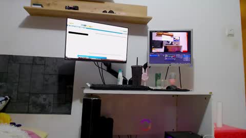 Snapshot of sweetjess022 chatting on November 18, 2025, 11:15 pm jessica online show from November 18, 2025, 11:15 pm