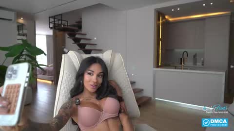 Snapshot of sweetlaurasaenz chatting on September 14, 2025, 3:11 pm Laura Saenz Geminis online show from September 14, 2025, 3:11 pm