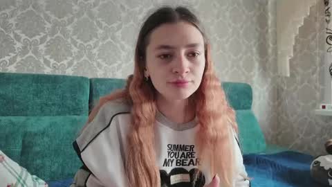 sweetliaison online show from April 17, 2026, 6:05 am