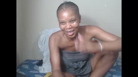 sweetlipss_ online show from December 16, 2025, 8:47 pm