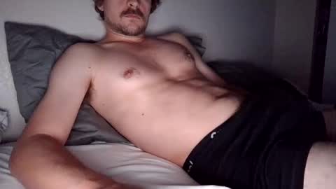 sweetlou22 online show from September 28, 2025, 4:29 am