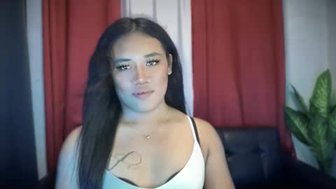 Snapshot of sweetlove_mia chatting on October 16, 2025, 4:52 pm your filipina girl MIA online show from October 16, 2025, 4:52 pm