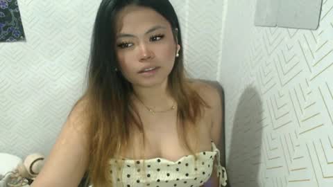 Snapshot of sweetlover_nicole chatting on June 17, 2026, 3:57 pm NICOLE online show from June 17, 2026, 3:57 pm