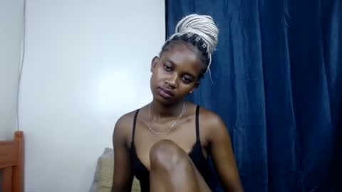 Snapshot of sweetlykaya chatting on July 14, 2026, 12:02 am KAYA online show from July 14, 2026, 12:02 am
