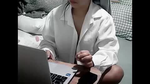 SexyPInay with small tits online show from March 17, 2026, 6:17 am