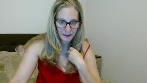 sweetmayaxoxo online show from December 10, 2024, 3:12 pm