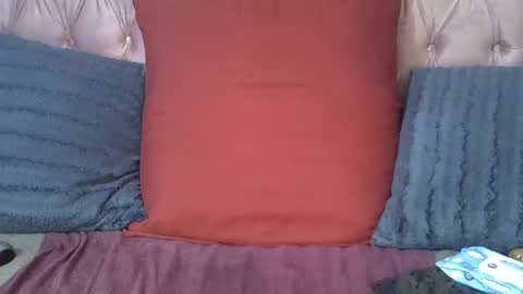 Snapshot of sweetmellowx1 chatting on February 17, 2025, 2:37 pm sweetmellowx1 online show from February 17, 2025, 2:37 pm