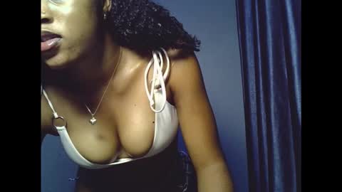 sweetmila9 online show from January 19, 2026, 4:38 am