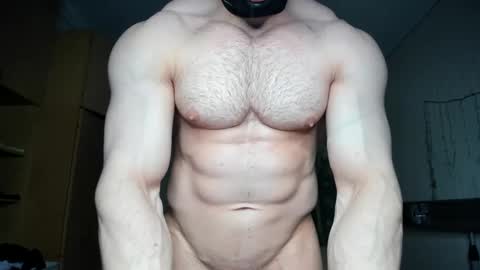 Snapshot of sweetmuscles_boy chatting on February 6, 2025, 7:07 pm Lorenzo online show from February 6, 2025, 7:07 pm