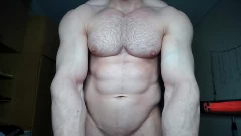 Snapshot of sweetmuscles_boy chatting on February 8, 2025, 6:54 am Lorenzo online show from February 8, 2025, 6:54 am