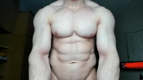 Snapshot of sweetmuscles_boy chatting on February 18, 2025, 4:58 am Lorenzo online show from February 18, 2025, 4:58 am
