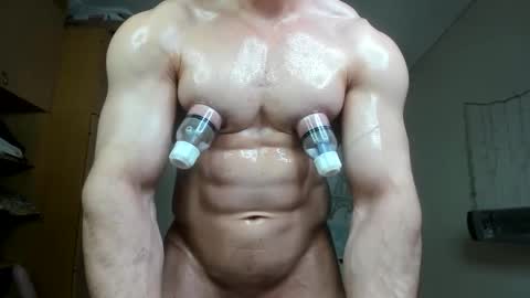 Snapshot of sweetmuscles_boy chatting on September 20, 2025, 5:19 am Lorenzo online show from September 20, 2025, 5:19 am