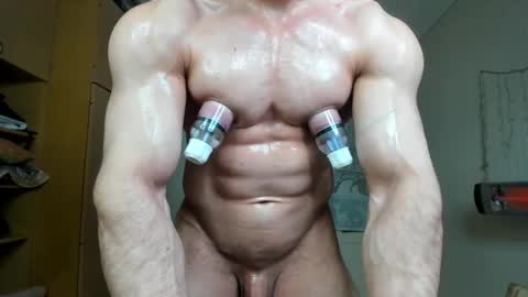 Snapshot of sweetmuscles_boy chatting on October 13, 2025, 6:02 am Lorenzo online show from October 13, 2025, 6:02 am