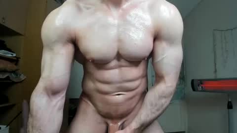 Snapshot of sweetmuscles_boy chatting on November 15, 2025, 7:05 am Lorenzo online show from November 15, 2025, 7:05 am