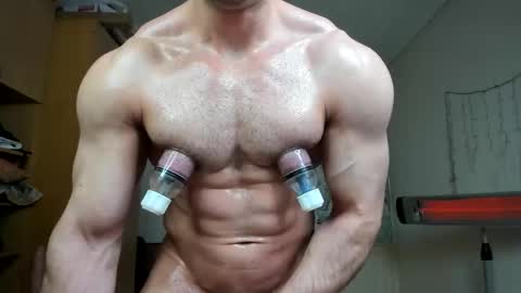 Snapshot of sweetmuscles_boy chatting on November 28, 2025, 7:00 am Lorenzo online show from November 28, 2025, 7:00 am