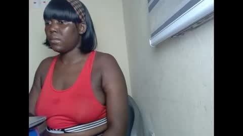 Snapshot of sweetnectarx chatting on February 9, 2025, 7:52 pm sweetnectarx online show from February 9, 2025, 7:52 pm