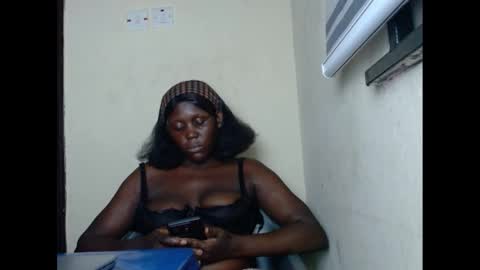 Snapshot of sweetnectarx chatting on February 15, 2025, 3:31 am sweetnectarx online show from February 15, 2025, 3:31 am