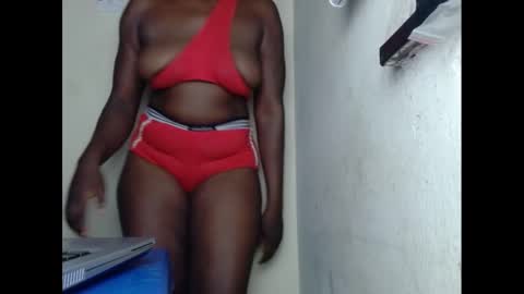 Snapshot of sweetnectarx chatting on February 26, 2025, 8:33 pm sweetnectarx online show from February 26, 2025, 8:33 pm