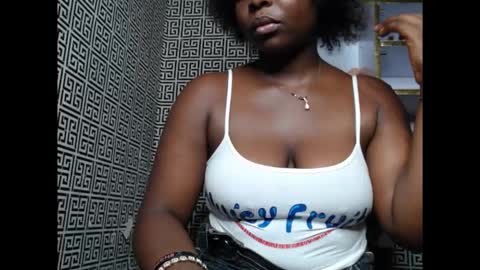 Snapshot of sweetnectarx chatting on October 5, 2025, 8:40 pm sweetnectarx online show from October 5, 2025, 8:40 pm