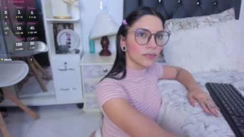 Snapshot of sweetnicky1 chatting on January 5, 2026, 7:28 pm sweetnicky1 online show from January 5, 2026, 7:28 pm