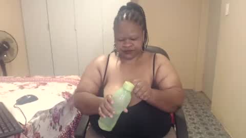 Snapshot of sweetnoziexxx chatting on January 7, 2026, 4:26 am sweetnoziexxx online show from January 7, 2026, 4:26 am