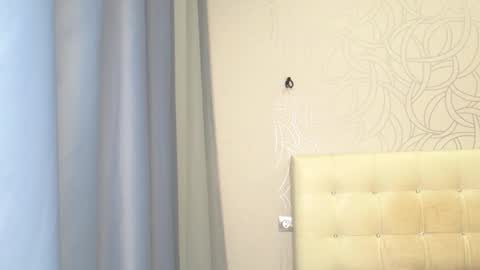 Veronica and Alex online show from March 7, 2025, 1:40 pm