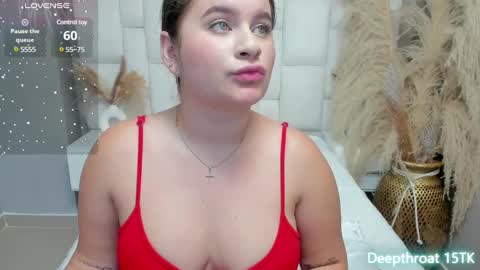 Snapshot of sweetpervert__ chatting on December 31, 2024, 2:14 pm MIA online show from December 31, 2024, 2:14 pm