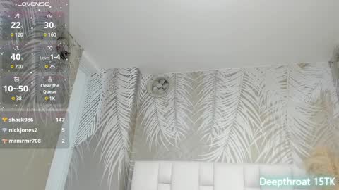 Snapshot of sweetpervert__ chatting on January 18, 2025, 6:32 pm MIA online show from January 18, 2025, 6:32 pm