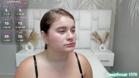 Snapshot of sweetpervert__ chatting on February 14, 2025, 8:26 pm MIA online show from February 14, 2025, 8:26 pm