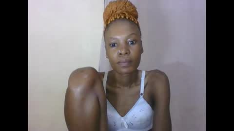 Snapshot of sweetpetite254 chatting on February 8, 2026, 2:04 am ESTHER online show from February 8, 2026, 2:04 am