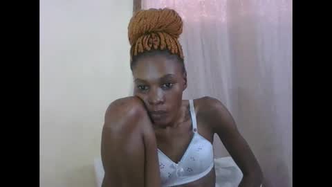 Snapshot of sweetpetite254 chatting on February 23, 2026, 1:41 pm ESTHER online show from February 23, 2026, 1:41 pm