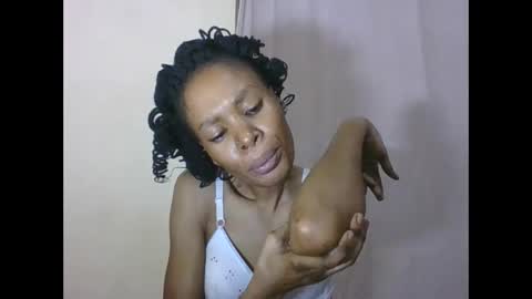 Snapshot of sweetpetite254 chatting on March 24, 2026, 2:38 am ESTHER online show from March 24, 2026, 2:38 am