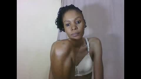 Snapshot of sweetpetite254 chatting on March 27, 2026, 1:33 am ESTHER online show from March 27, 2026, 1:33 am