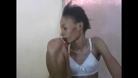 Snapshot of sweetpetite254 chatting on April 2, 2026, 6:11 am ESTHER online show from April 2, 2026, 6:11 am