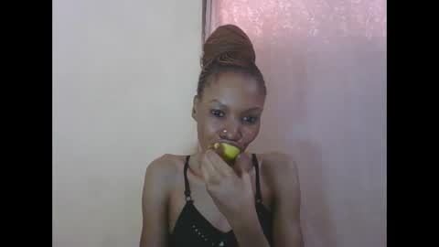 Snapshot of sweetpetite254 chatting on April 8, 2026, 6:46 am ESTHER online show from April 8, 2026, 6:46 am