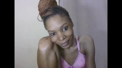 Snapshot of sweetpetite254 chatting on April 29, 2026, 1:43 am ESTHER online show from April 29, 2026, 1:43 am