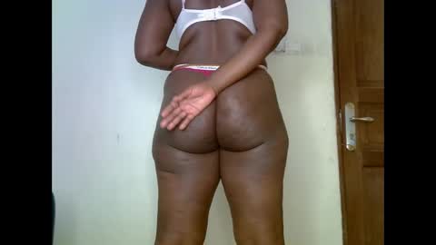 sweetrenne online show from February 21, 2025, 5:02 am